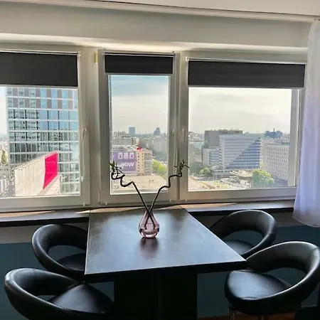 Apartment Blue Nest 2 Minuty Do Metro Centrum
